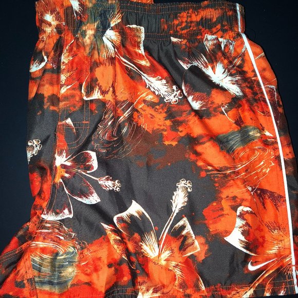 *NEW* Nike Men's Swim Trunks - Picture 2 of 3